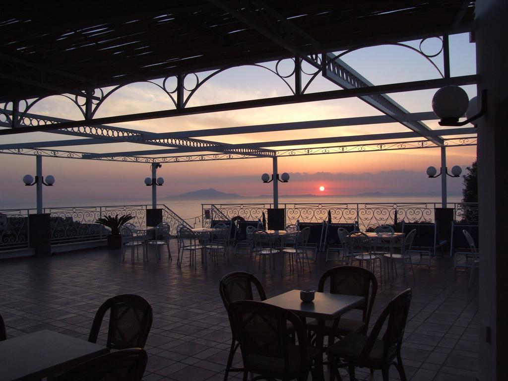 Hotel Dania Sorrento Exterior foto