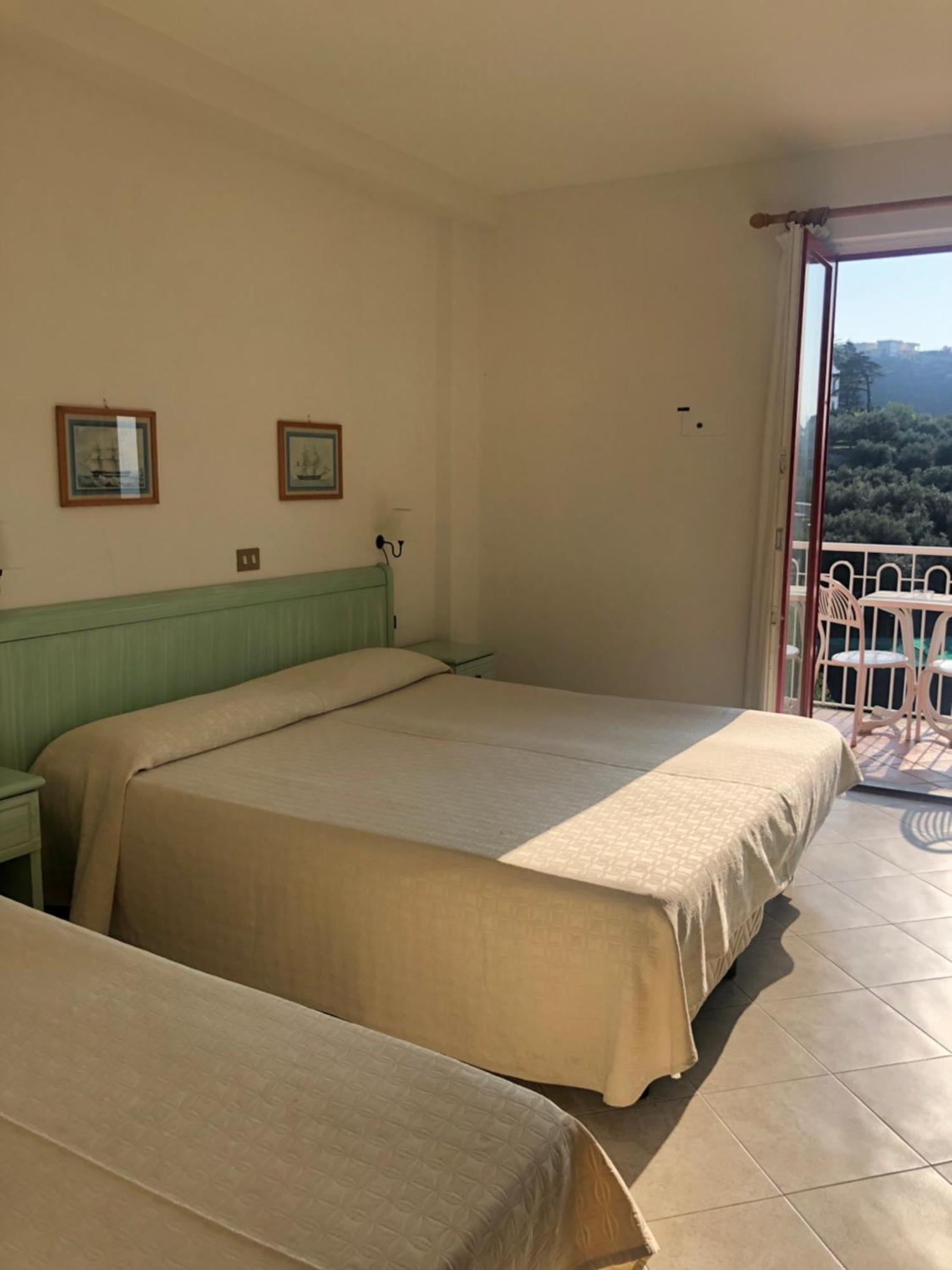 Hotel Dania Sorrento Exterior foto