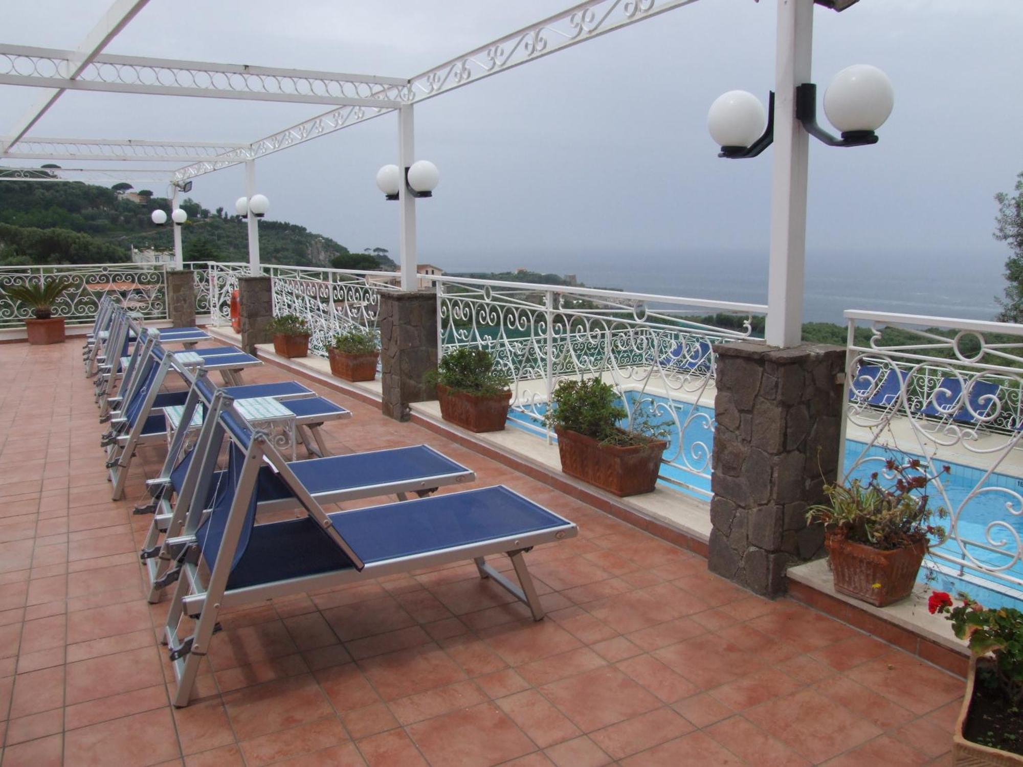 Hotel Dania Sorrento Exterior foto
