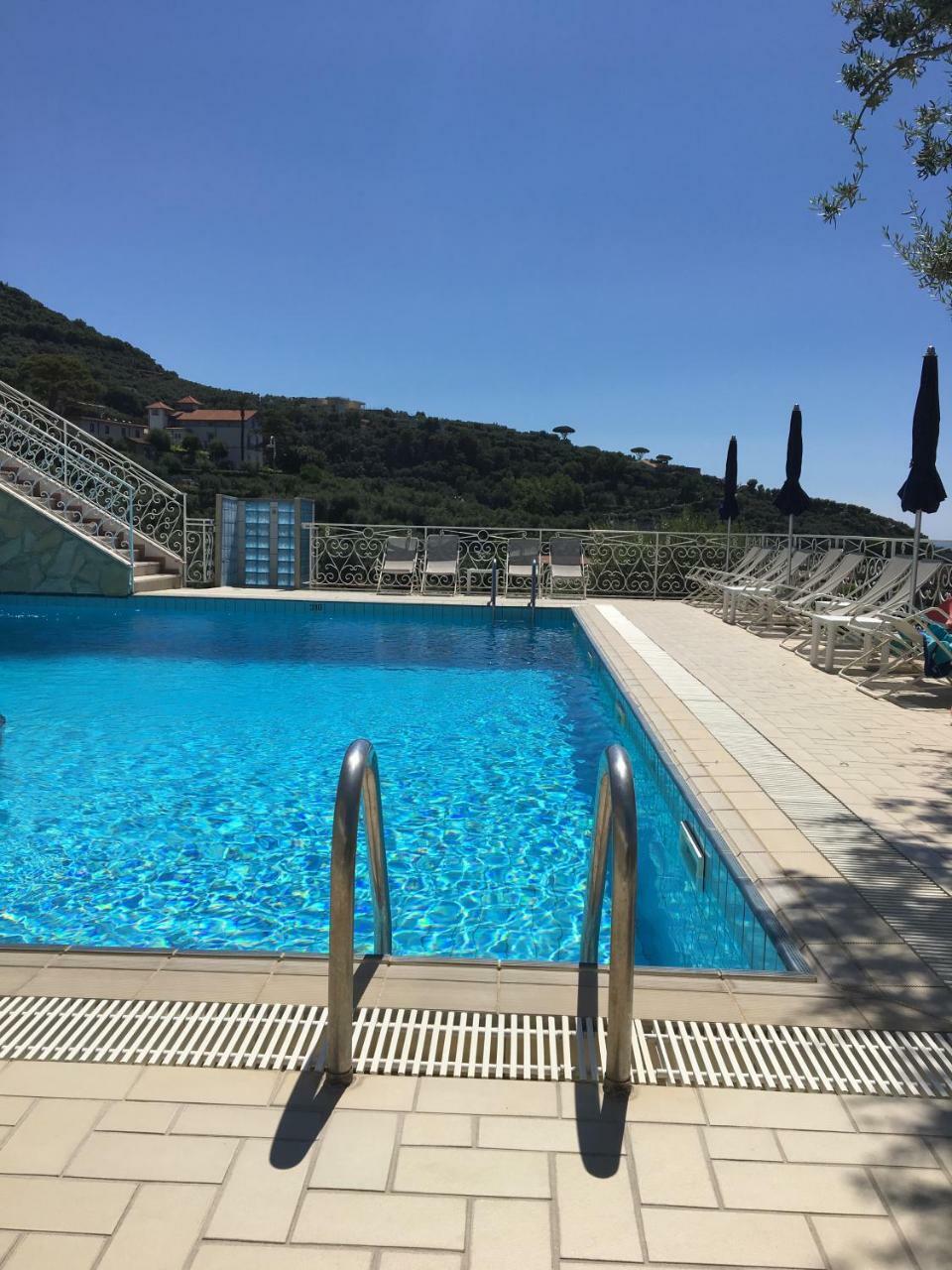 Hotel Dania Sorrento Exterior foto