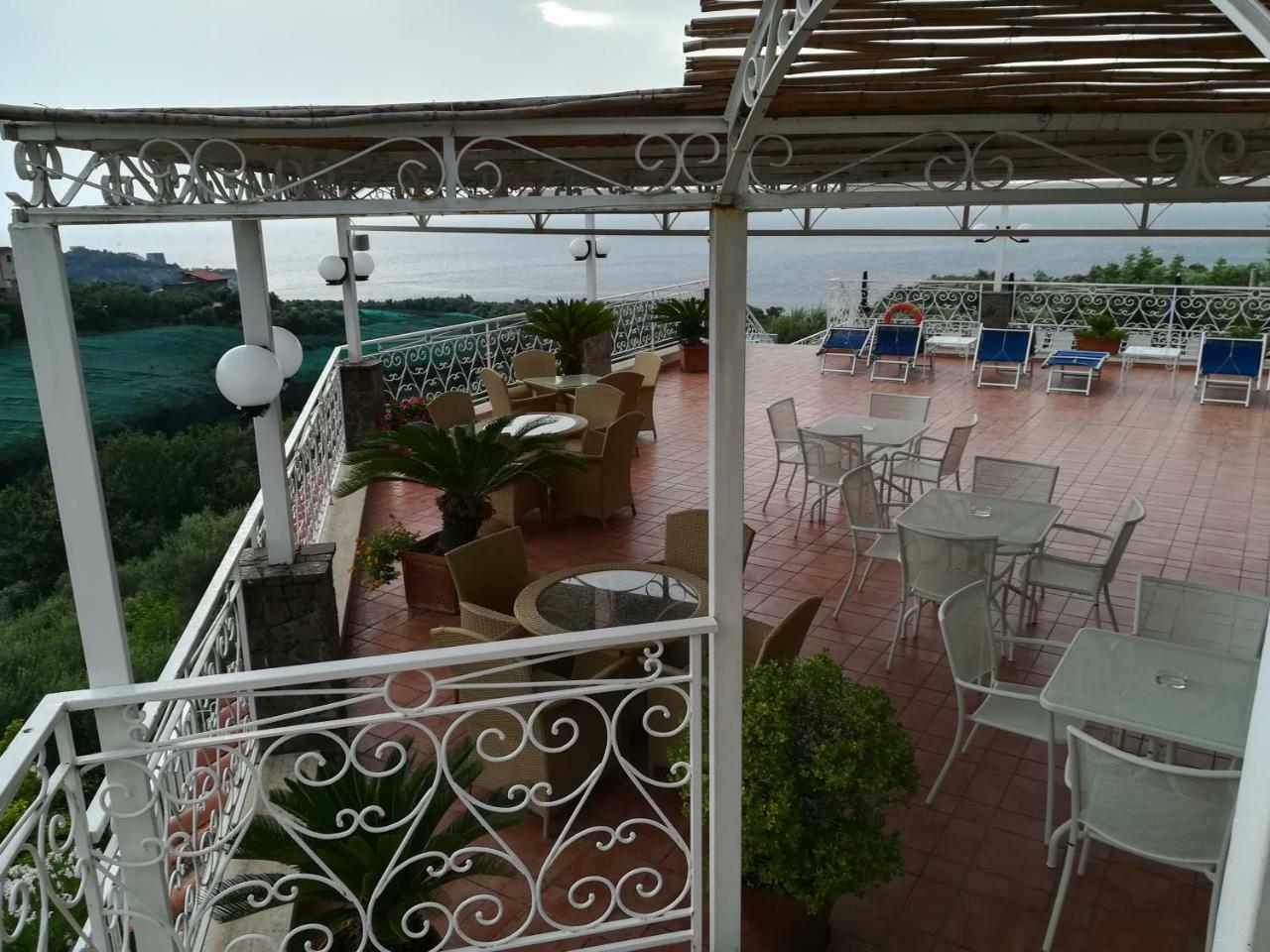 Hotel Dania Sorrento Exterior foto