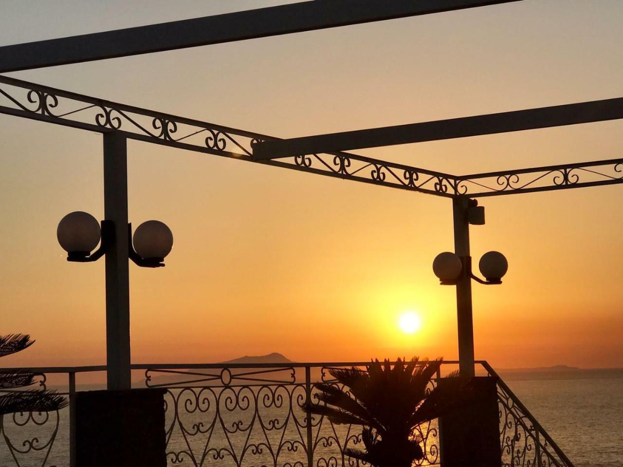 Hotel Dania Sorrento Exterior foto