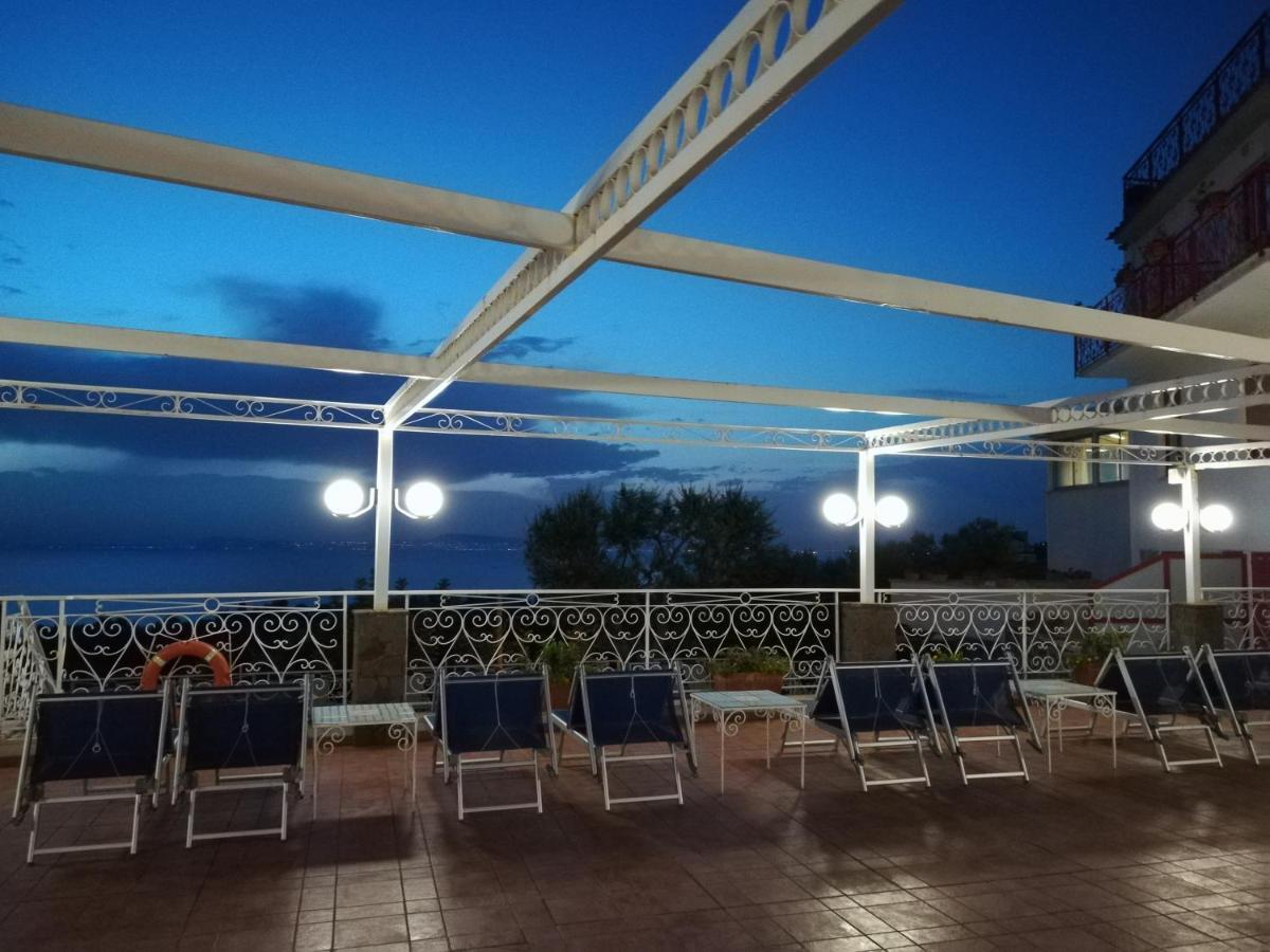Hotel Dania Sorrento Exterior foto